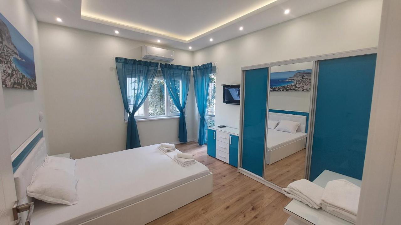 Апартамент Pink & Blue - 2Bdr With Balcony - Wi-Fi 바르나 외부 사진