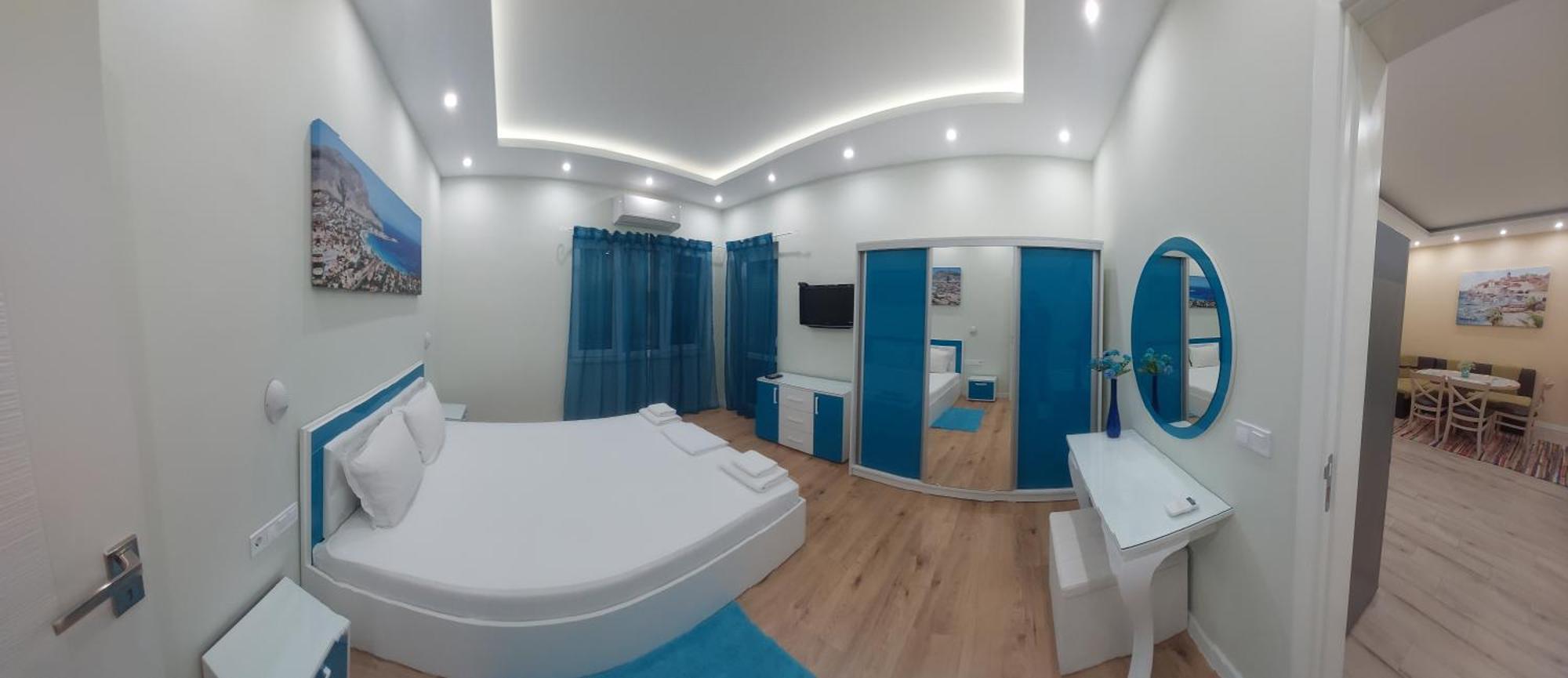 Апартамент Pink & Blue - 2Bdr With Balcony - Wi-Fi 바르나 외부 사진