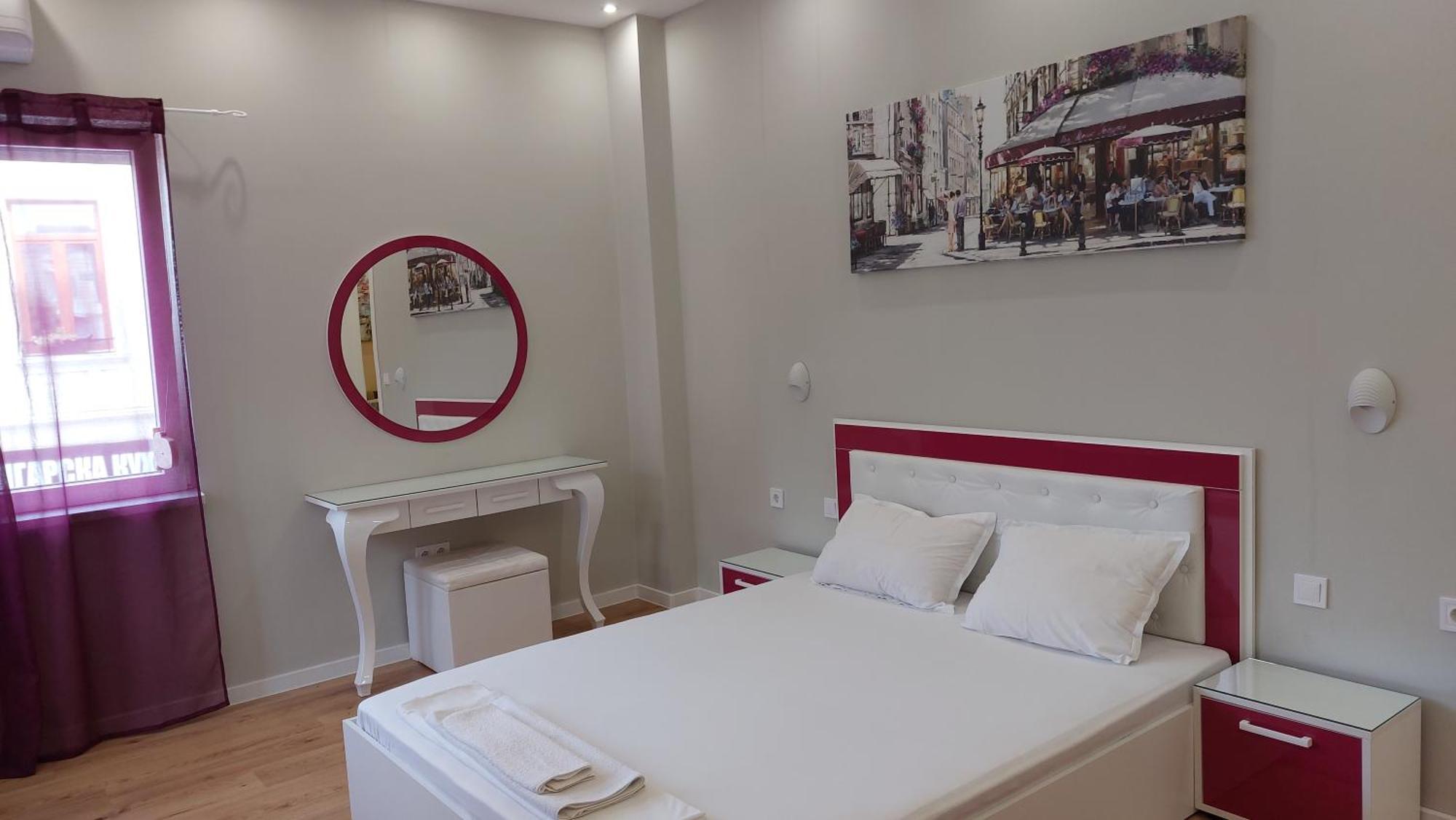 Апартамент Pink & Blue - 2Bdr With Balcony - Wi-Fi 바르나 외부 사진